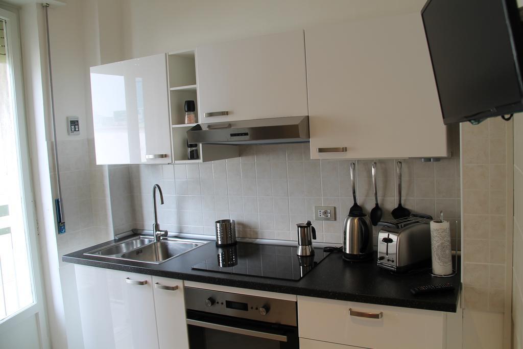 Stephenson Apartment Милано Стая снимка