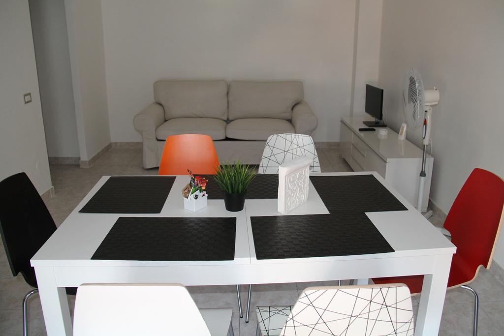 Stephenson Apartment Милано Стая снимка