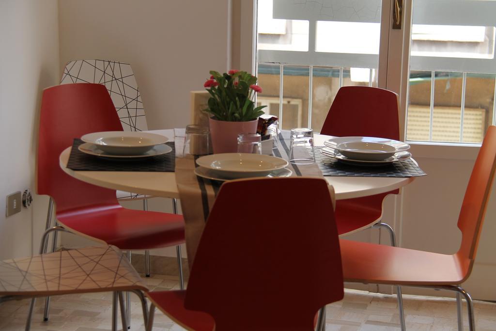 Stephenson Apartment Милано Стая снимка