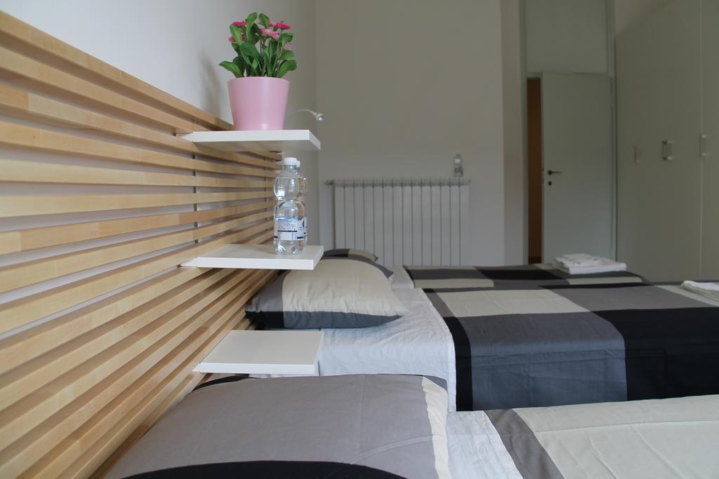 Stephenson Apartment Милано Стая снимка